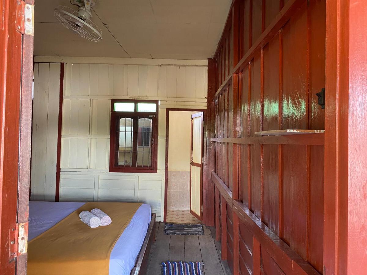 Souksanh Guesthouse Ban Donsom Exterior foto