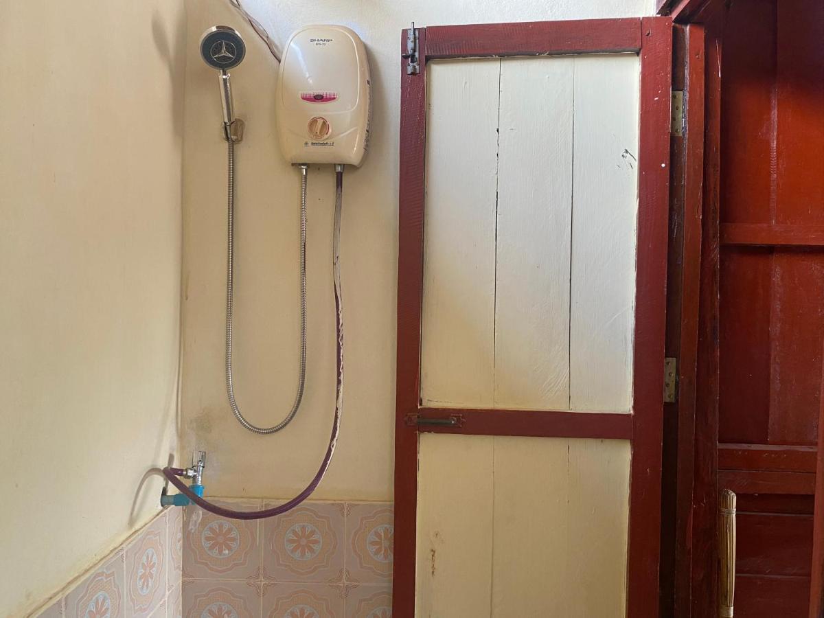 Souksanh Guesthouse Ban Donsom Exterior foto